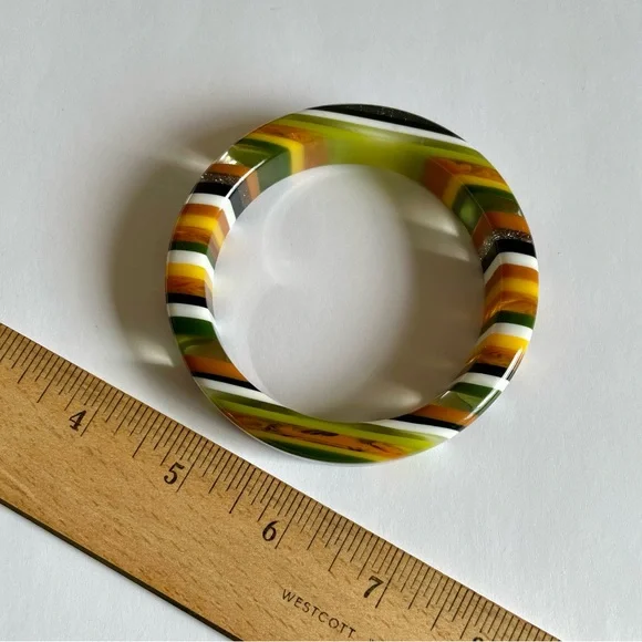 Vintage Striped Resin Bangle Bracelet - Picture 6 of 8